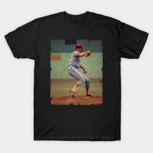 Steve Carlton in Philadelphia Phillies T-Shirt